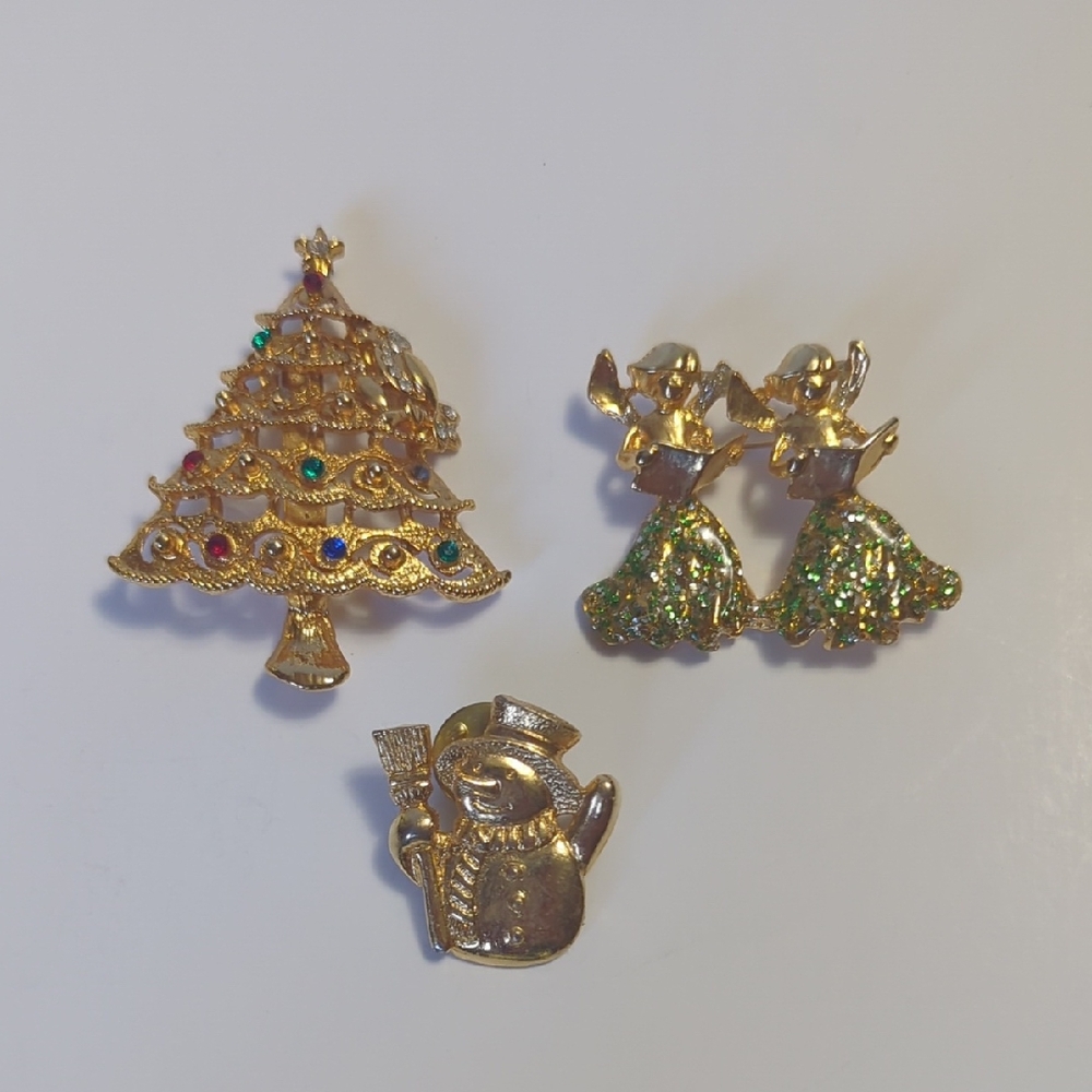 Festive Gold and Green Holiday Brooch Set